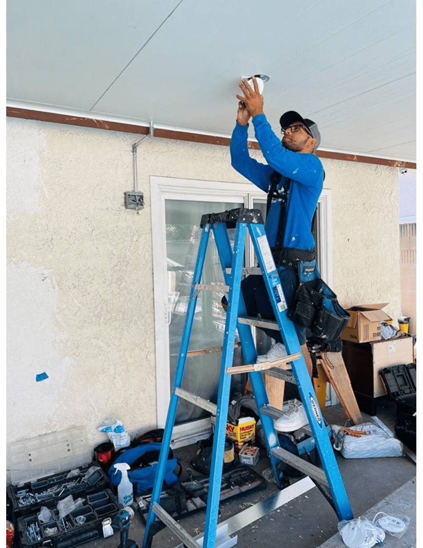 _ Insulated Patio with 6 lights and one fan3